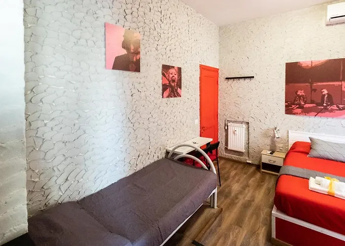 Cineroma Bed and breakfast 2*